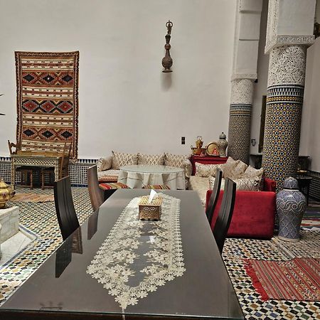 Riad Lalla Zoubida Fez Buitenkant foto