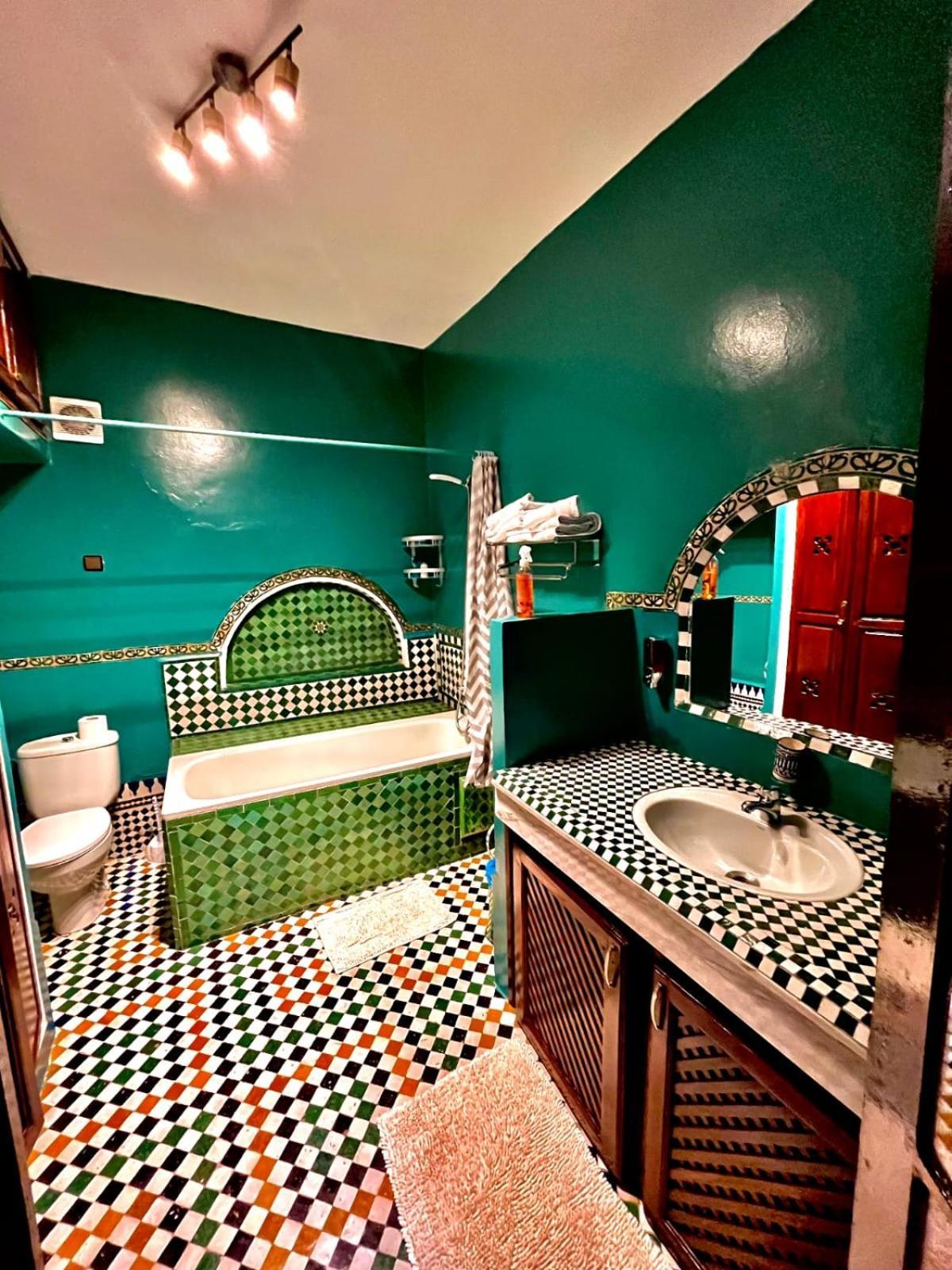 Riad Lalla Zoubida Fez Buitenkant foto