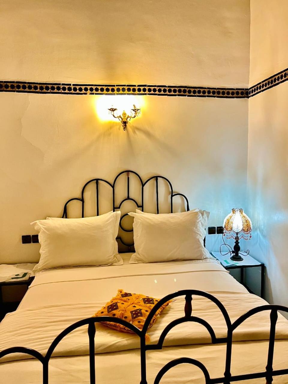 Riad Lalla Zoubida Fez Buitenkant foto