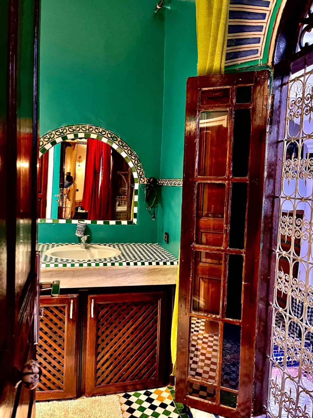 Riad Lalla Zoubida Fez Buitenkant foto