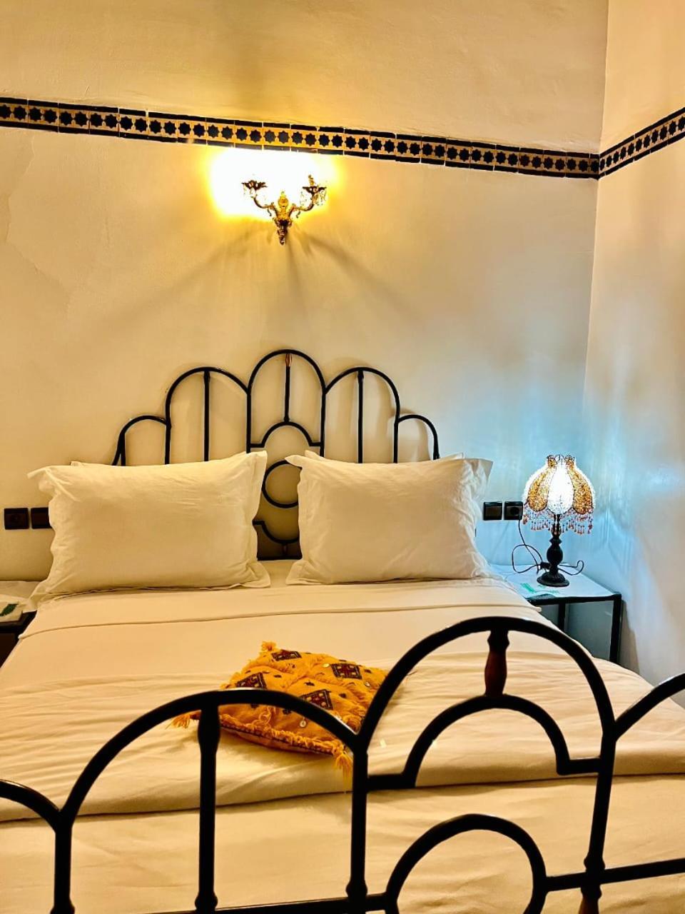 Riad Lalla Zoubida Fez Buitenkant foto