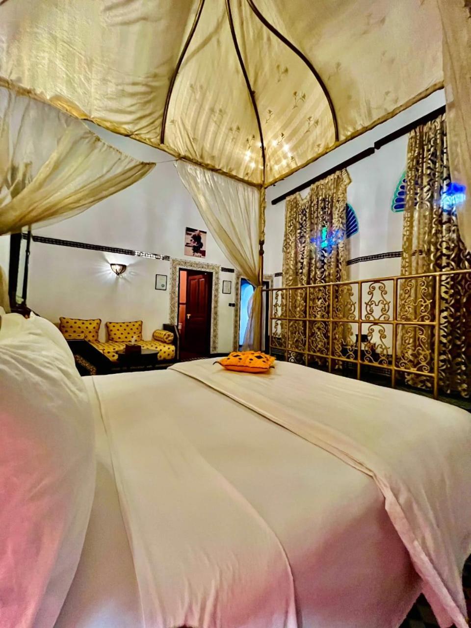 Riad Lalla Zoubida Fez Buitenkant foto